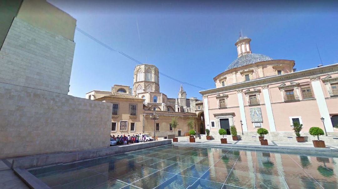 Vista de la Catedral desde la plaza de l&#039;Almoina