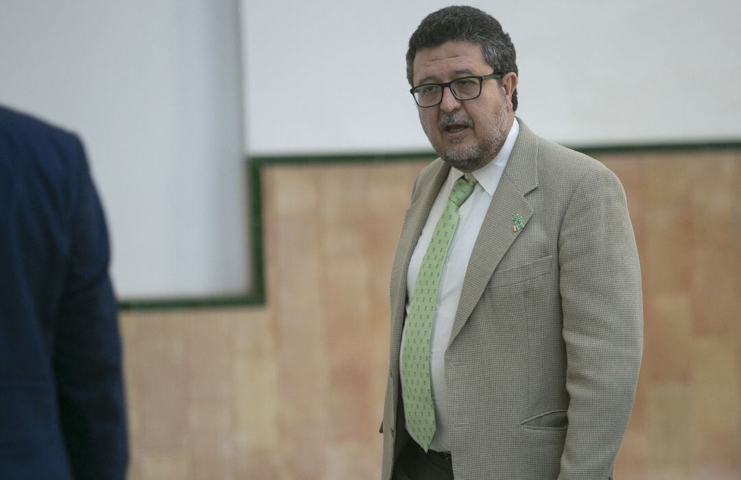 El presidente del Grupo Vox en el Parlamento de Andalucía, Francisco Serrano