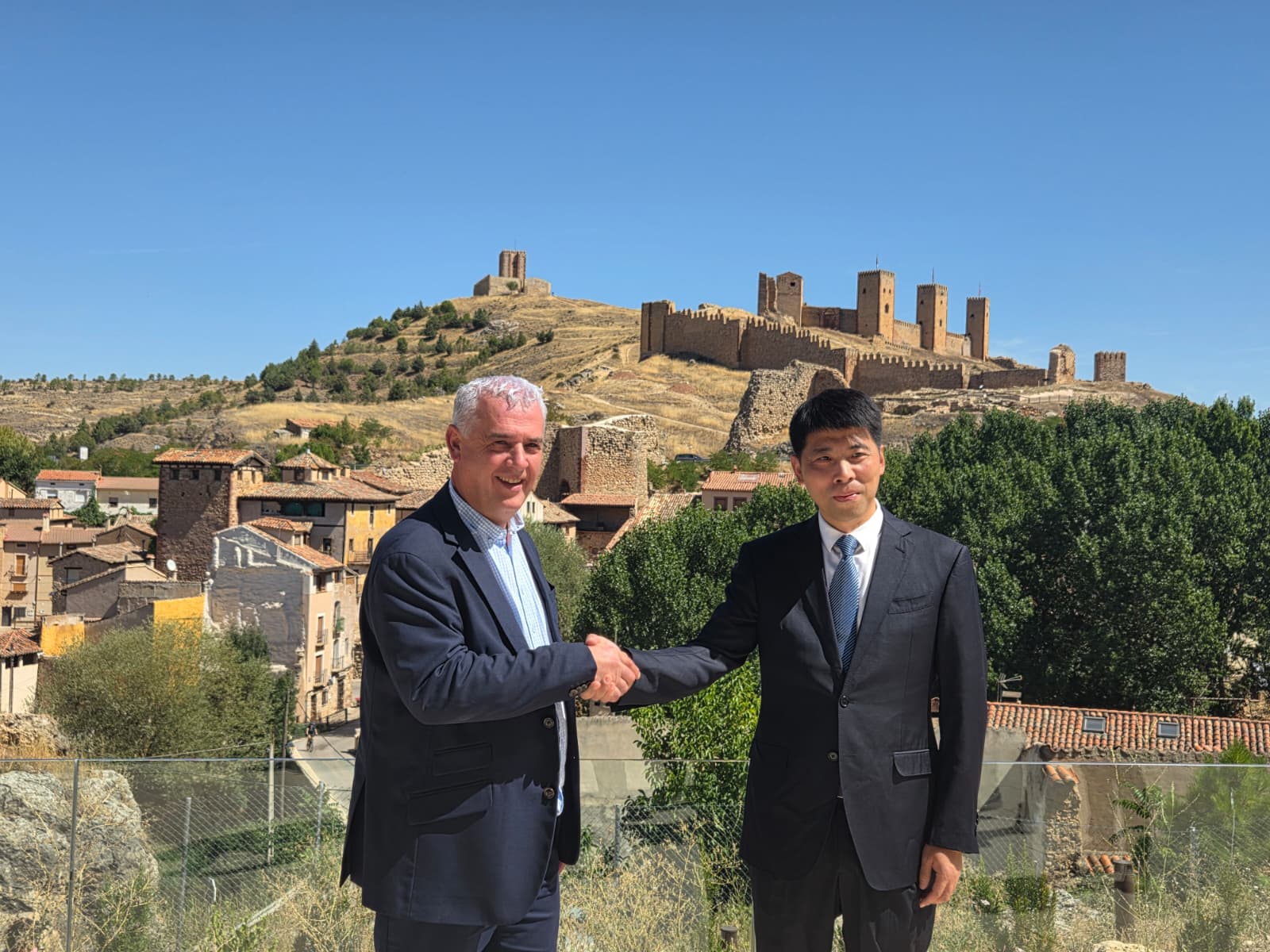 J. L. Vega y Xiong Du Ming en Molina de Aragón