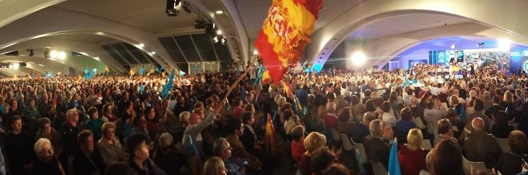 Unas 6.000 personas asisten al cierre de camapaña de Rajoy en Valencia, dentro y fuera del Museo Principe Felipe