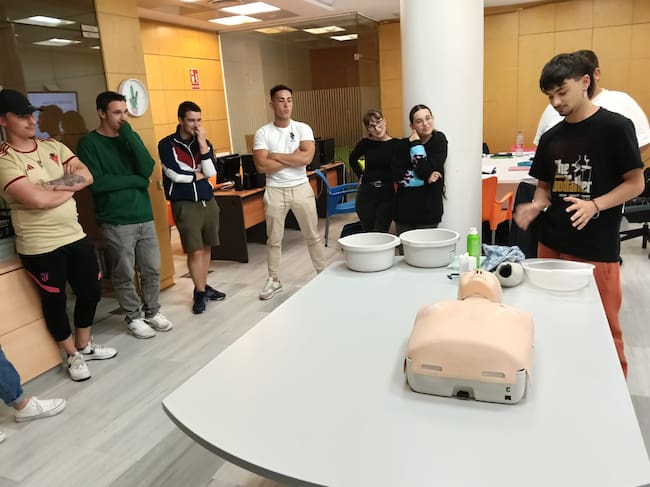 Noelia Jiménez Luna, docente en AIDEMAR en Atención Sociosanitaria a personas dependientes en el domicilio.