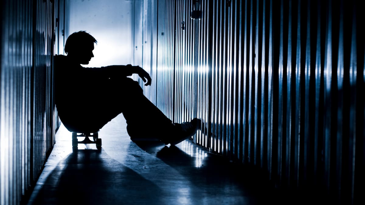 Cómo afrontar la conducta suicidad en adolescentes: redes sociales y consejos