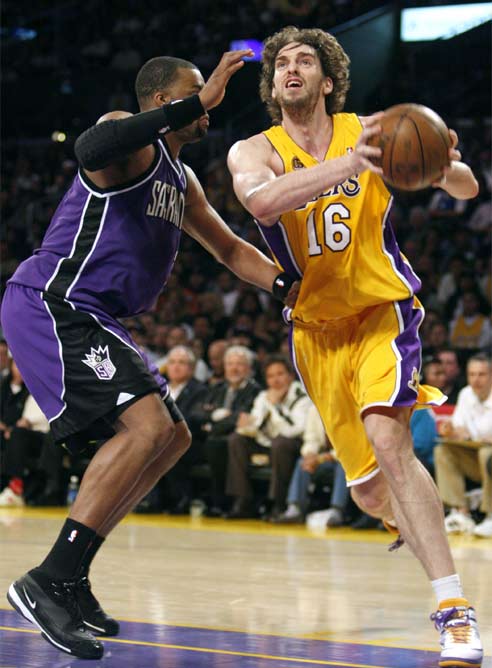 Pau Gasol, durante el partido ante los Kings