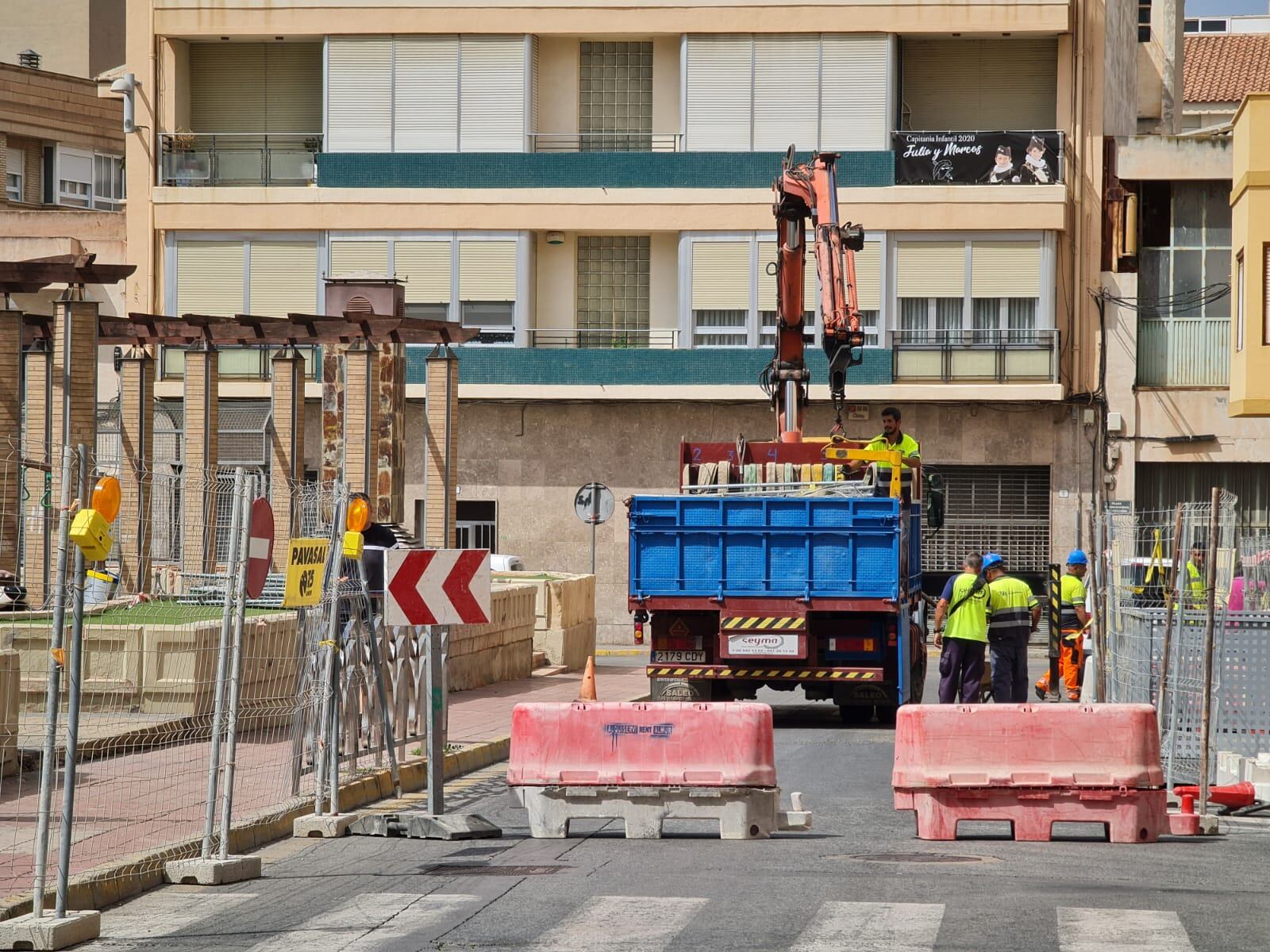 Inicio de las obras en la plaza del Zapatero de Elda