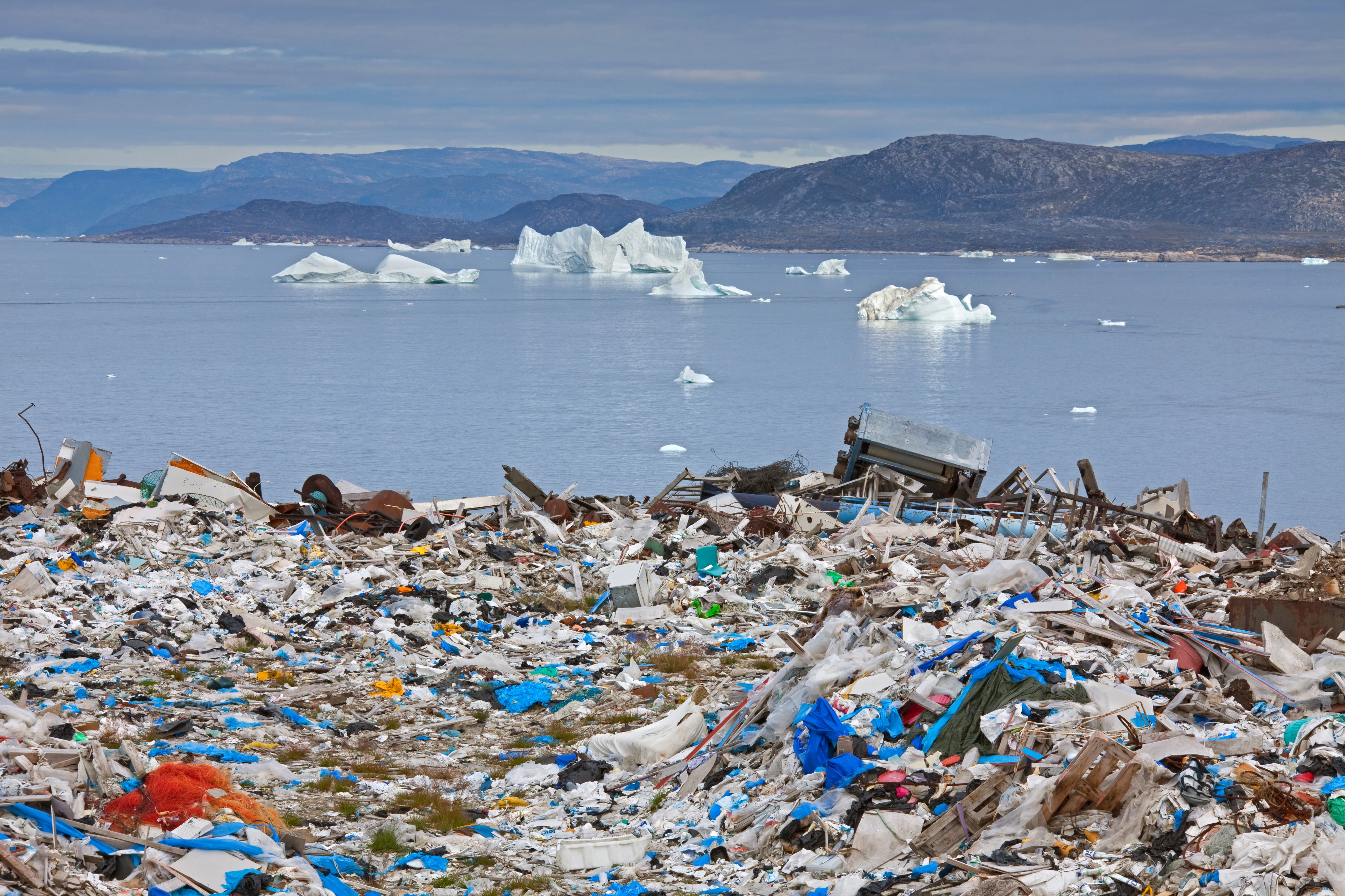 Plástico y basura en el Ártico.