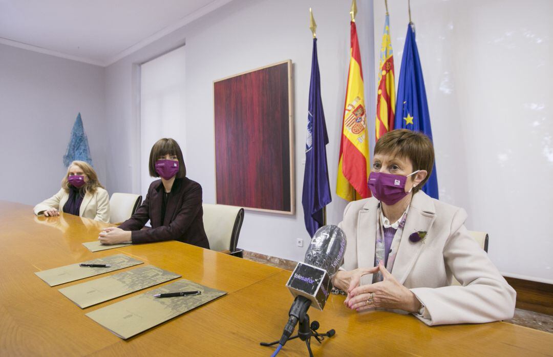 Juana Navarro, Diana Morant y Mavi Mestre 