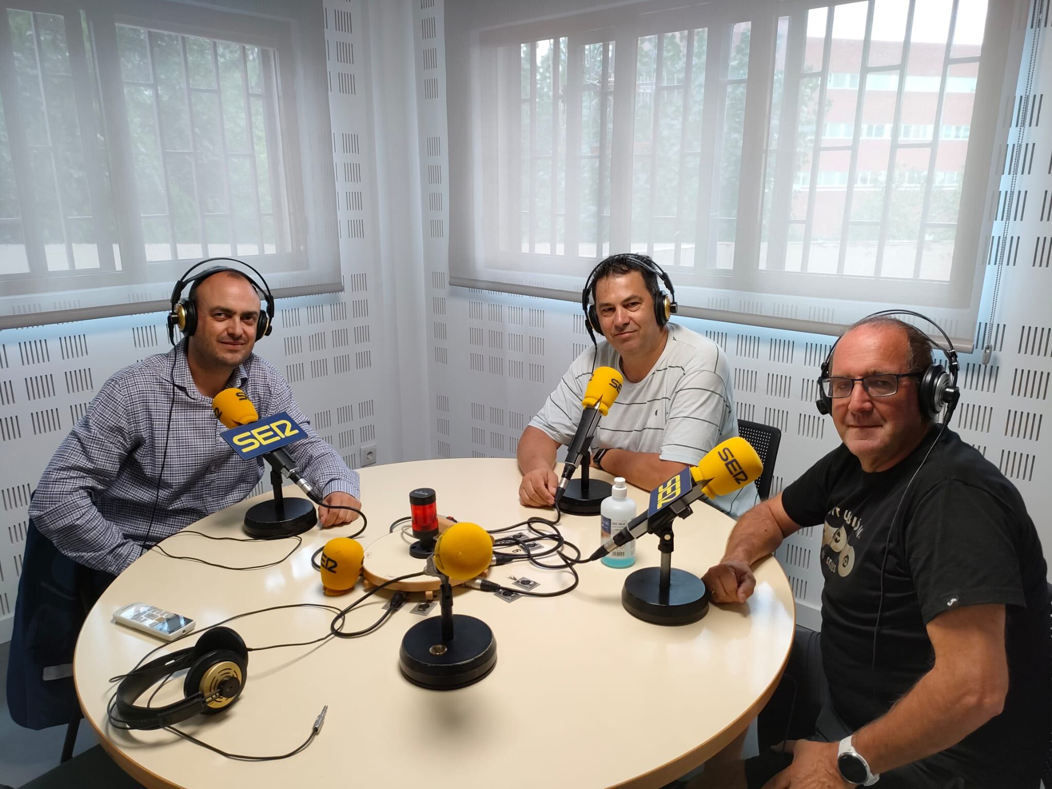 Javier Jiménez, Andrés Cámara y Vidal Herrero, organizadores de la Desafío Urbión, en SER Soria.