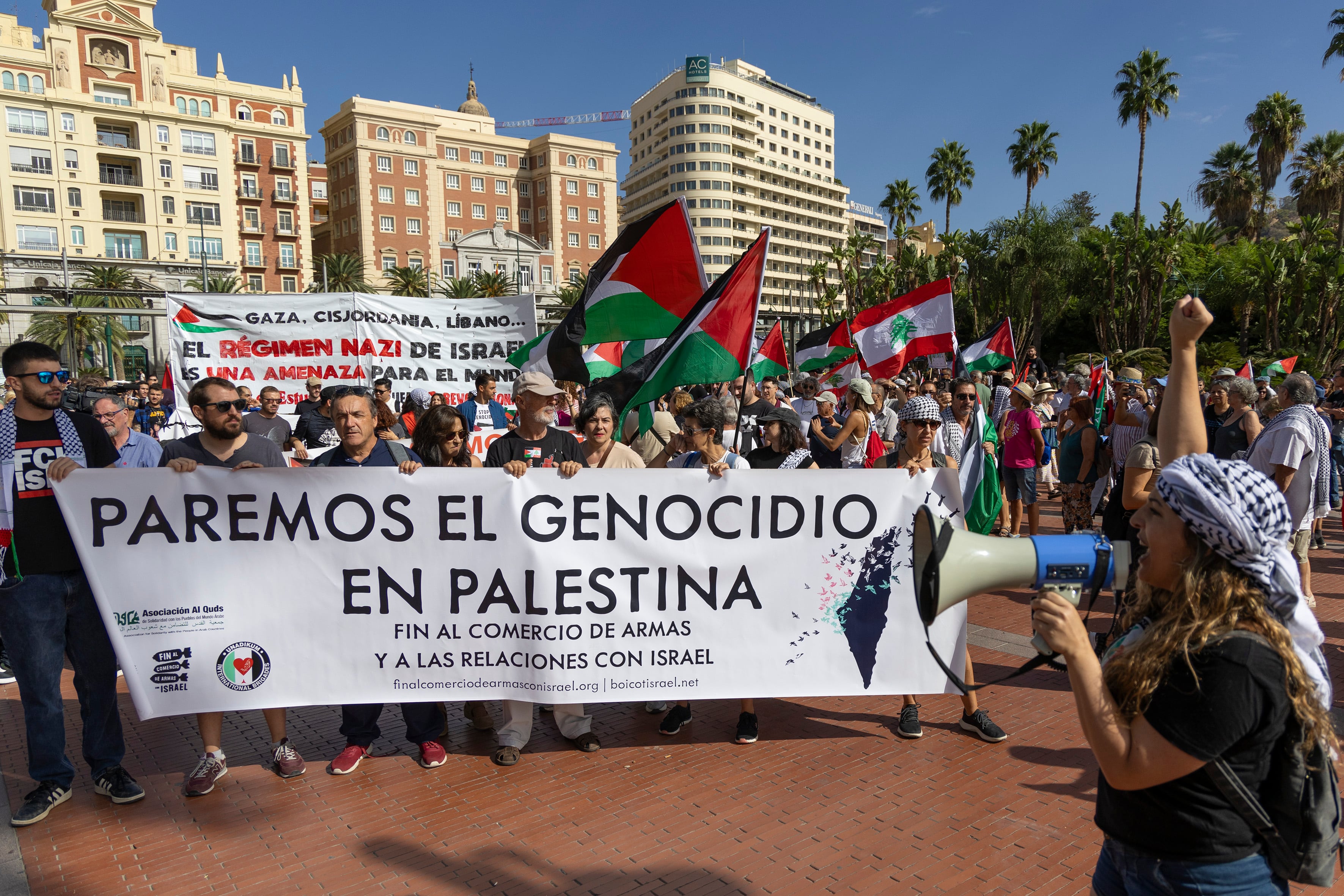 Asistentes a la pasada manifestación contra la ocupación de Palestina bajo el lema "Un año de genocidio en Palestina, 76 años de colonización israelí" convocada por la Red Solidaria. EFE/ Álvaro Cabrera