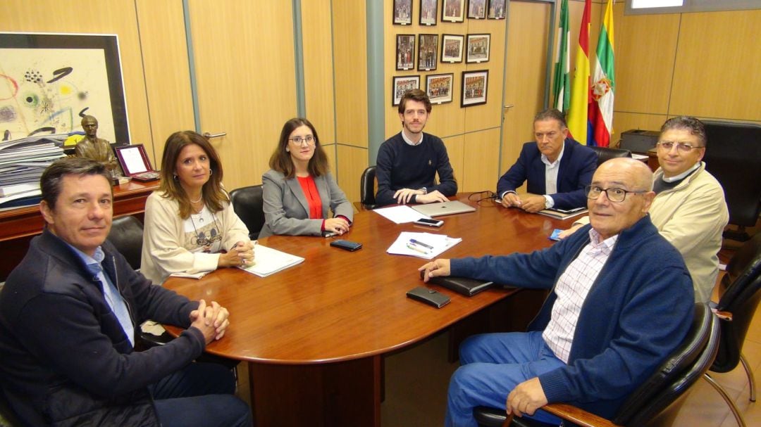 Reunión de los responsables de Cáritas en Jaén y miembros del equipo de gobierno de Linares.