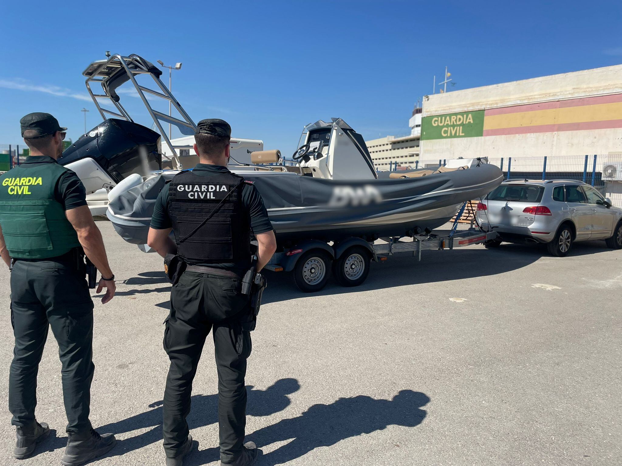 Embarcación robada en Francia y recuperada por la Guardia Civil en Sant Vicent del Raspeig (Alicante)