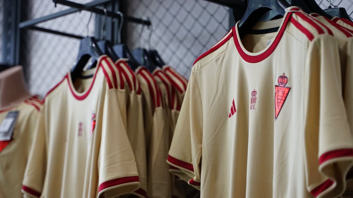 El Real Murcia podría homenajear los 100 años del Imperial en su camiseta
