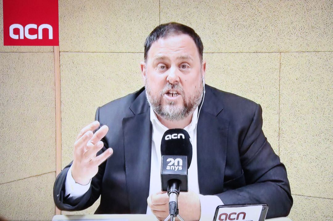 El candidato de ERC el 28-A, Oriol Junqueras, durante la rueda de prensa por videoconferència desde la prisión de Soto del Real.