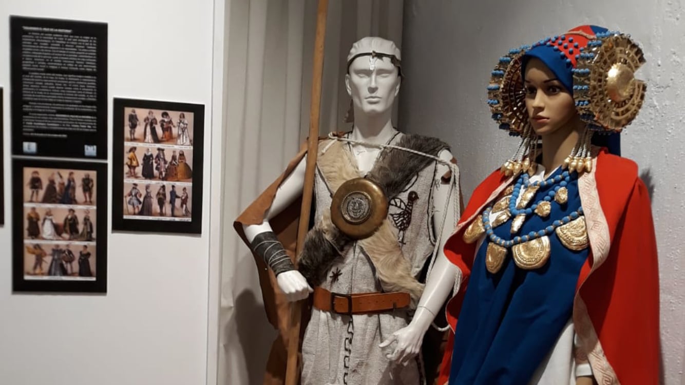 Recreación del traje de la Dama de Elche en la exposición &#039;Siguiendo el hilo de la historia&#039; del Museo de Cuenca.