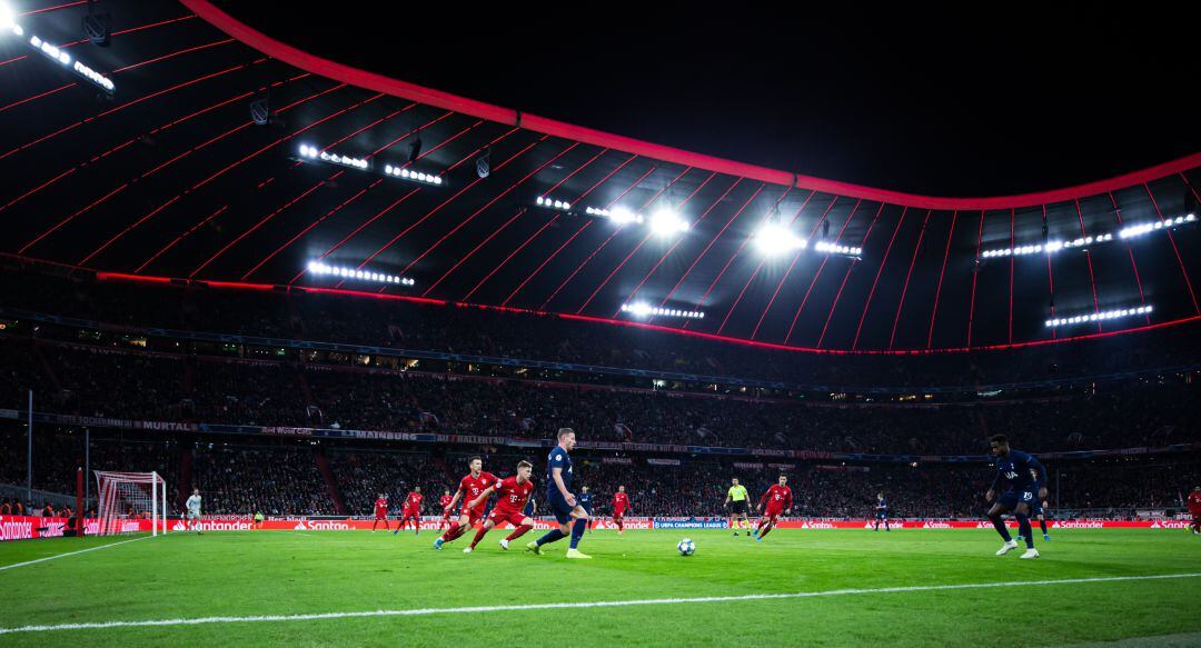 Un partido del Bayern en la Liga de Campeones en el Allianz Arena.