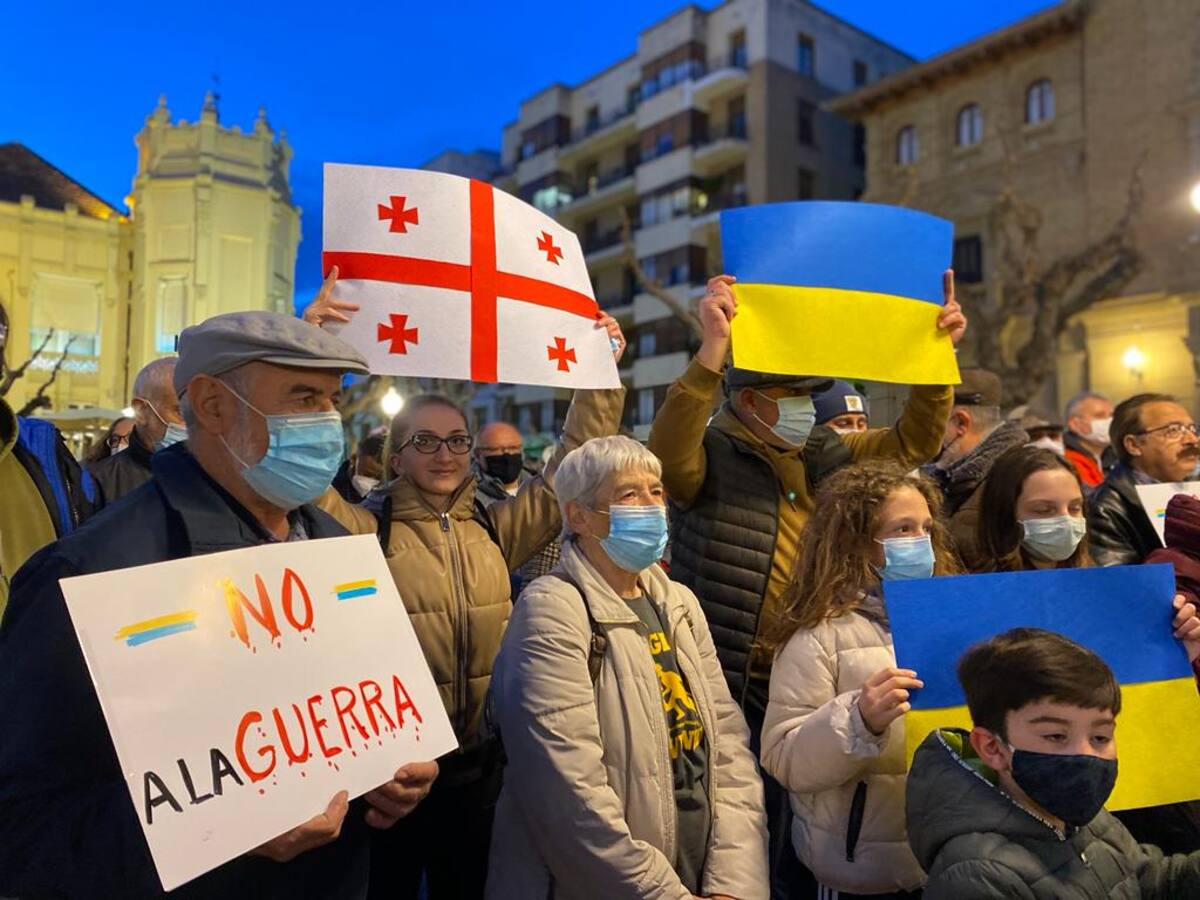 Huesca grita alto y claro: ¡No a la guerra en Ucrania!