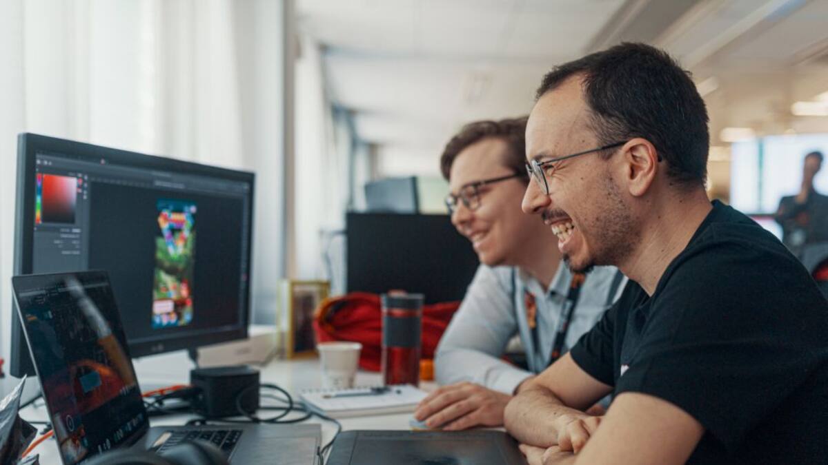 Un ribereño, pájaros enfadados y Finlandia