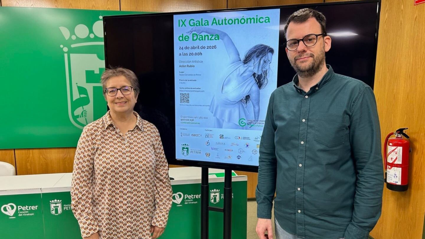 Ana Juan, presidenta de la Junta Local AECC Elda - Petrer, junto a Fernando Portillo, edil de Cultura de Petrer