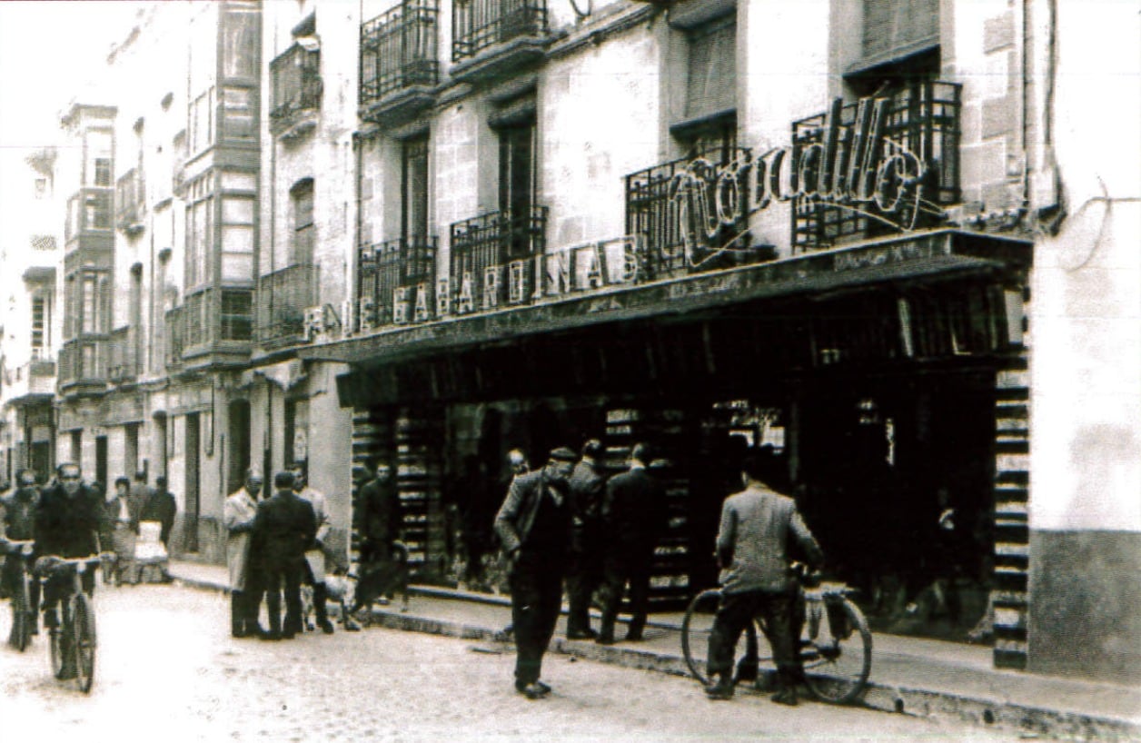 Comercio Moradillo en la Calle Isilla