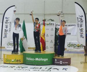 Héctor Díez, en lo alto del podio.