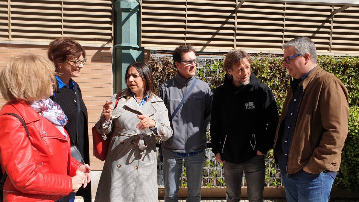 El PSOE insiste en una reforma integral de la Plaza de Abastos y propone una modificación de su reglamento