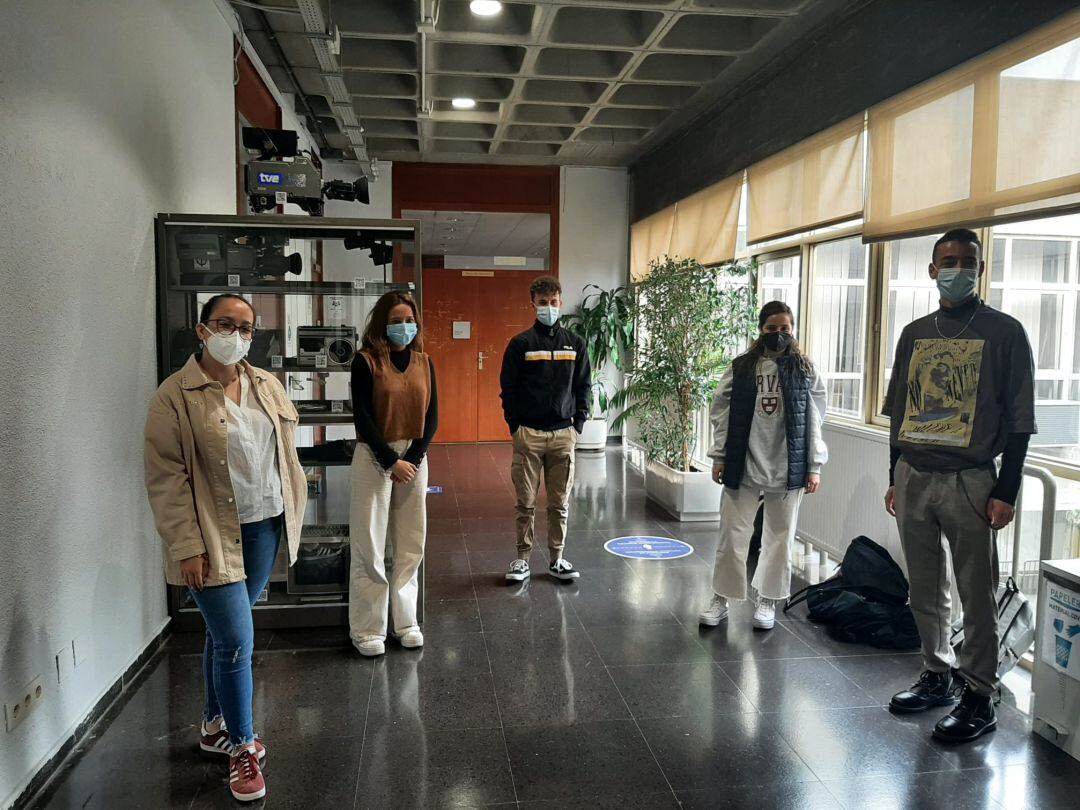 Estudiantes Grupos Discusión Proyecto Culebras