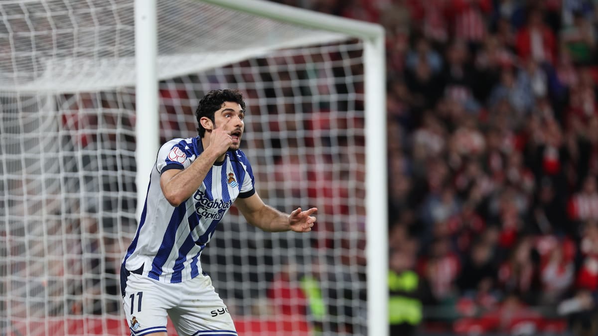 La Real Sociedad ha presentado alegaciones a la tarjeta amarilla mostrada a Guedes en el derbi vasco