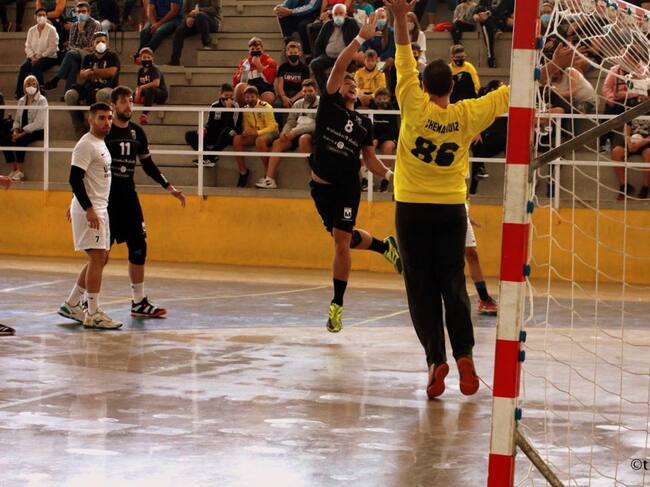 Vuelve a la competición el Bm. Elda - C.E.E.