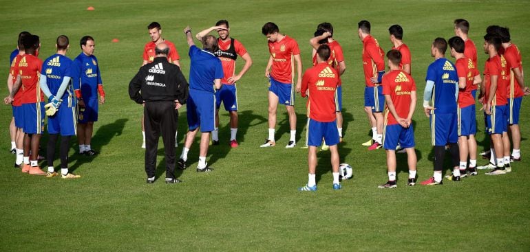 Los jugadores de España, durante un entrenamiento 