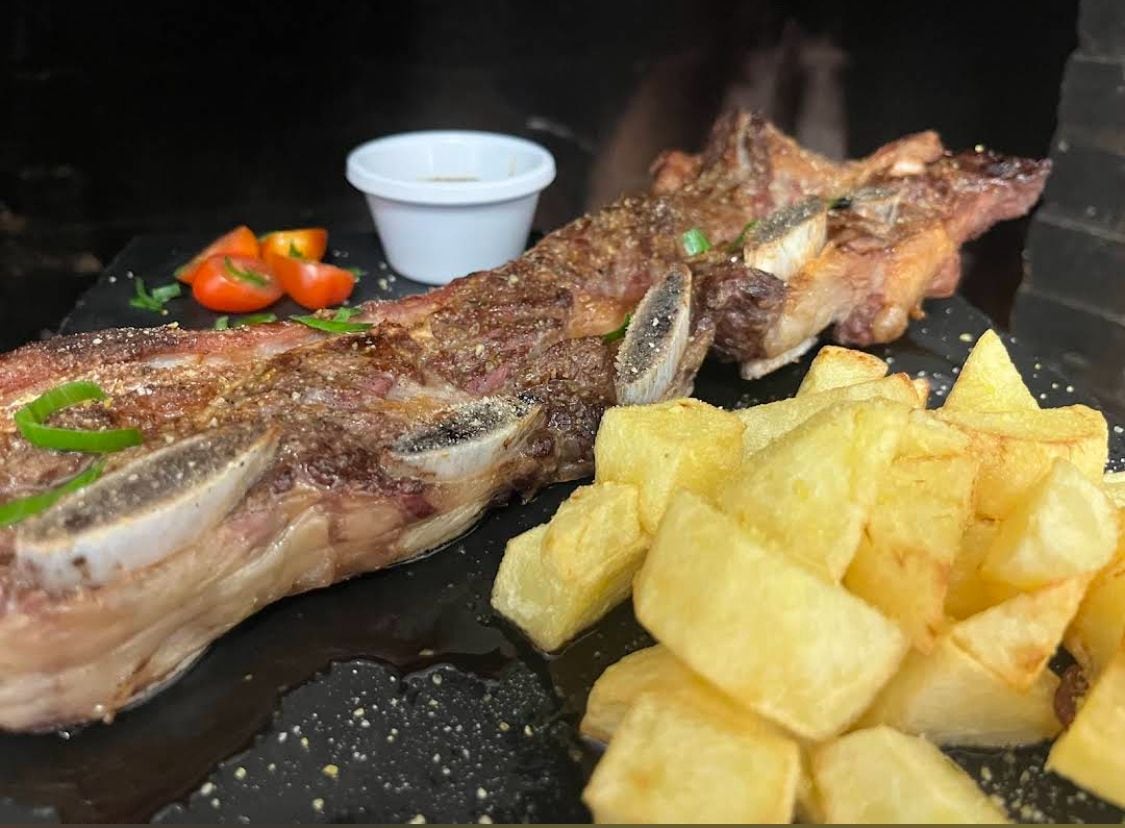 Tira de asado del '37 Café Bar' de Jábaga (Cuenca).