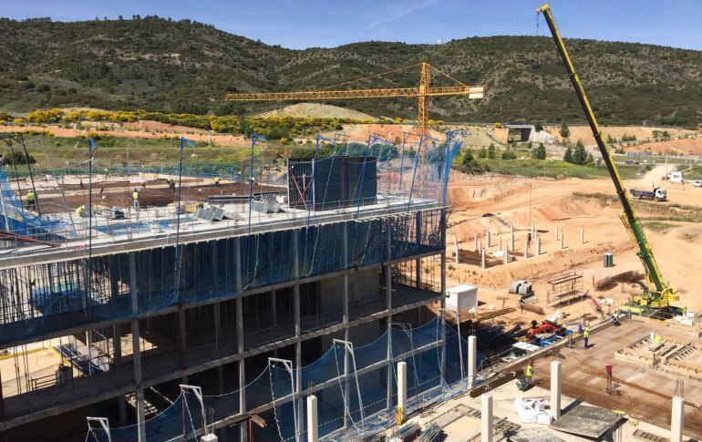 Más de 150 personas trabajan en las obras del hospital, según el consejero