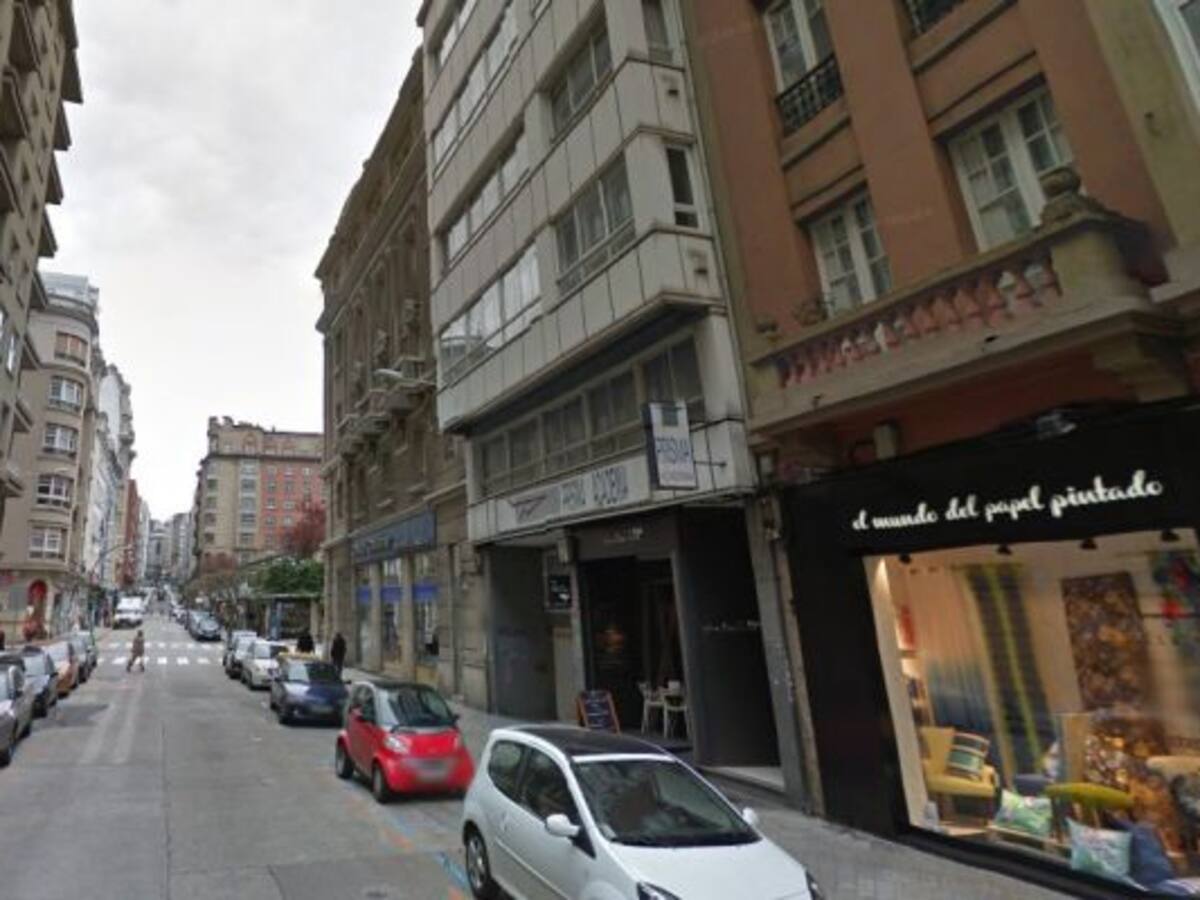 Vecinos de Federico Tapia entregan 2.000 firmas contra el carril bus