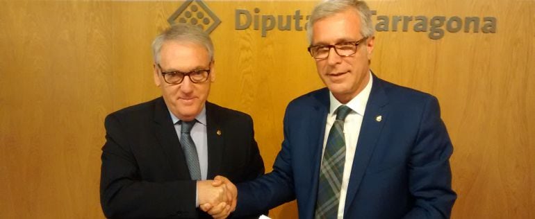 Poblet (esquerra) i Ballesteros pacten la Diputació de Tarragona.