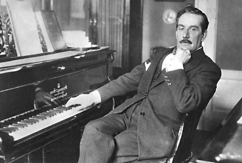 El compositor italiano de ópera Giacomo Puccini.