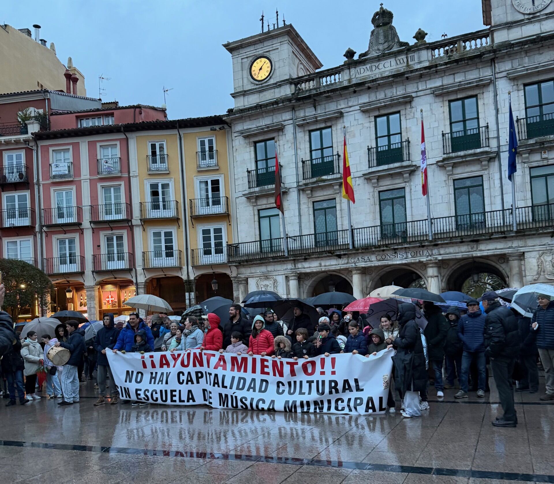 Concentración en defensa de la Escuela Municipal de Música