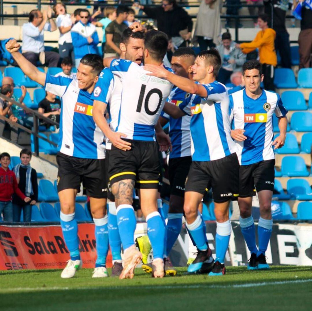 Benja celebra el gol marcado al Conquense