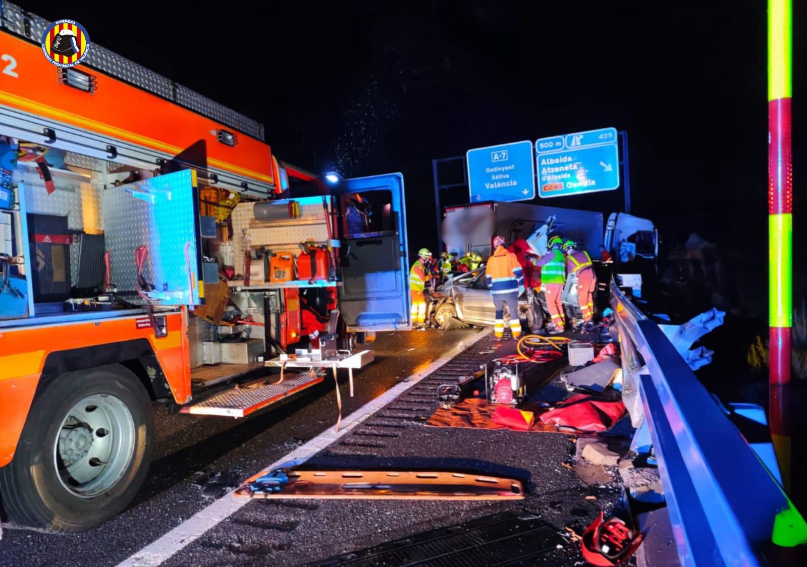 Intervención de los Bomebros en el accidente múltiple de Albaida