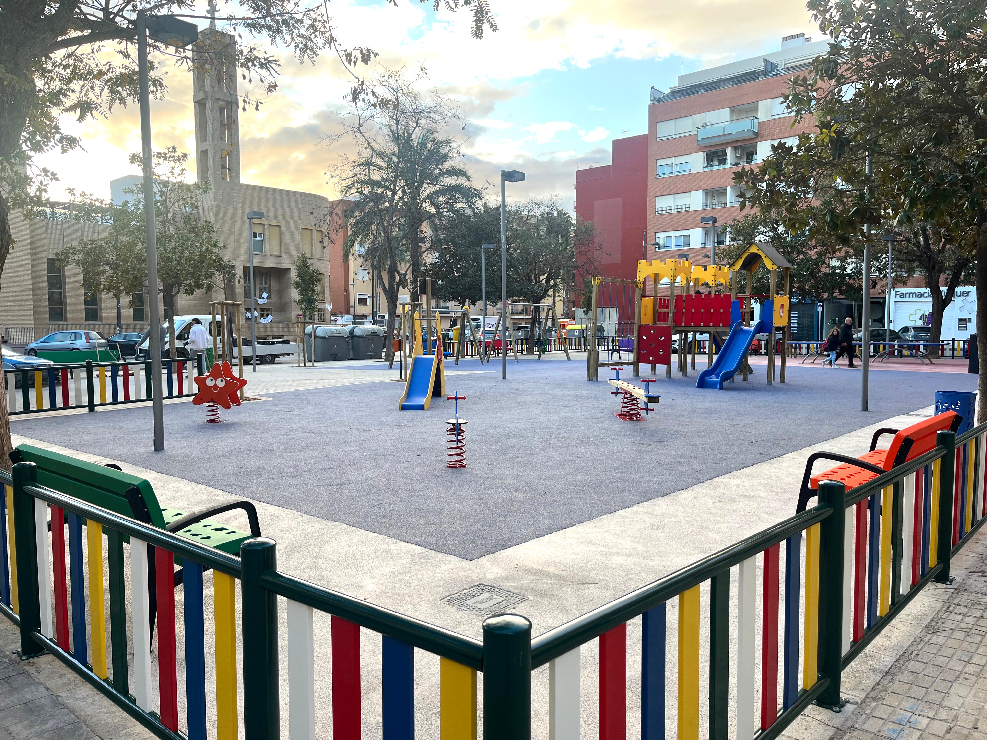 Plaza Xúquer de Paiporta (Valencia) rehabilitado dentro de la iniciativa Alcem-se