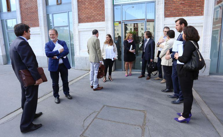 El alcalde de Valladolid, Óscar Puente, acude a la reunión de la Sociedad Valladolid Alta Velocidad