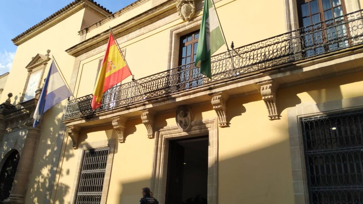 Jerez amplía las cancelaciones y las medidas preventivas