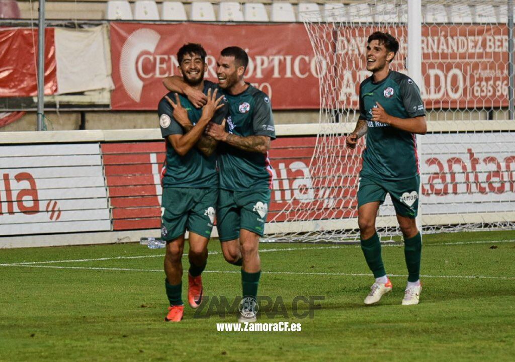 Celebración del gol de Silva que ponía el 2-0 en el marcador