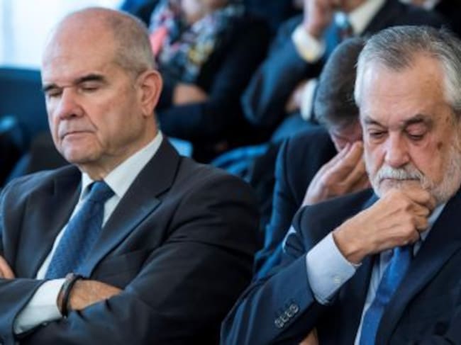 Manuel Chaves y José Antonio Griñán durante la última sesión del juicio de los ERE