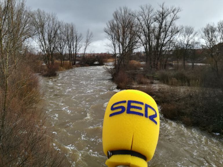 La SER, en la pesquera de Tejares.