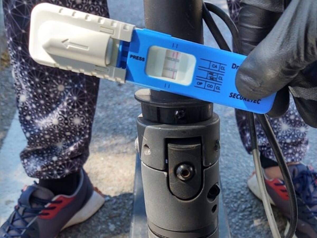 Detenido el conductor de un patinete drogado y que se saltó un semáforo en Algeciras