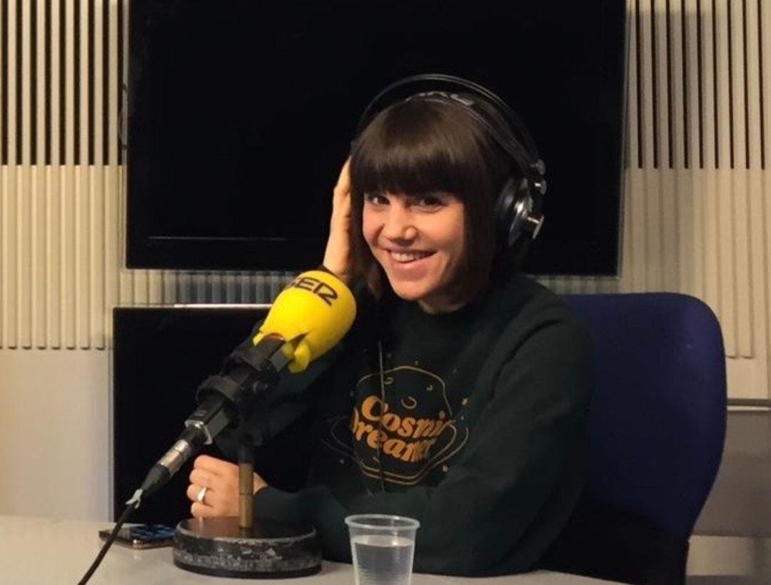 Angy Fernández durante su entrevista en A vivir Madrid