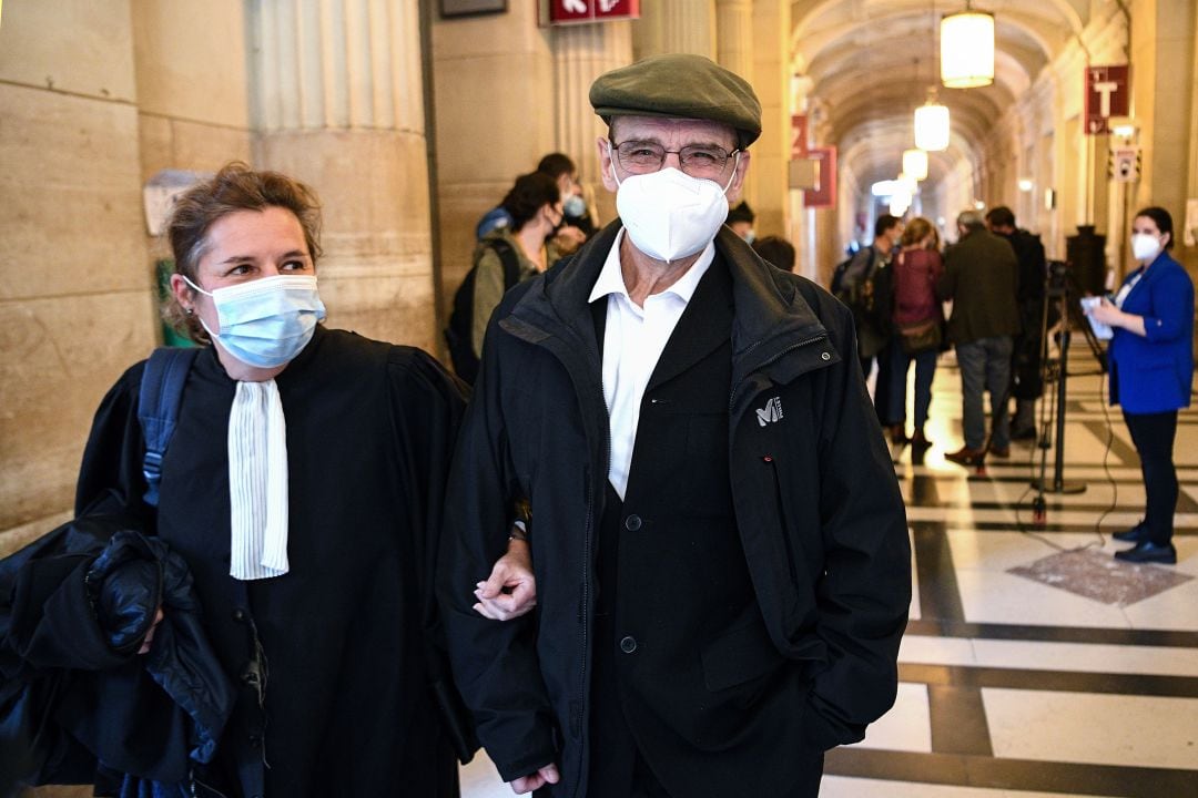 Josu Ternera y su abogada en un tribunal parisino en octubre de 2020. 