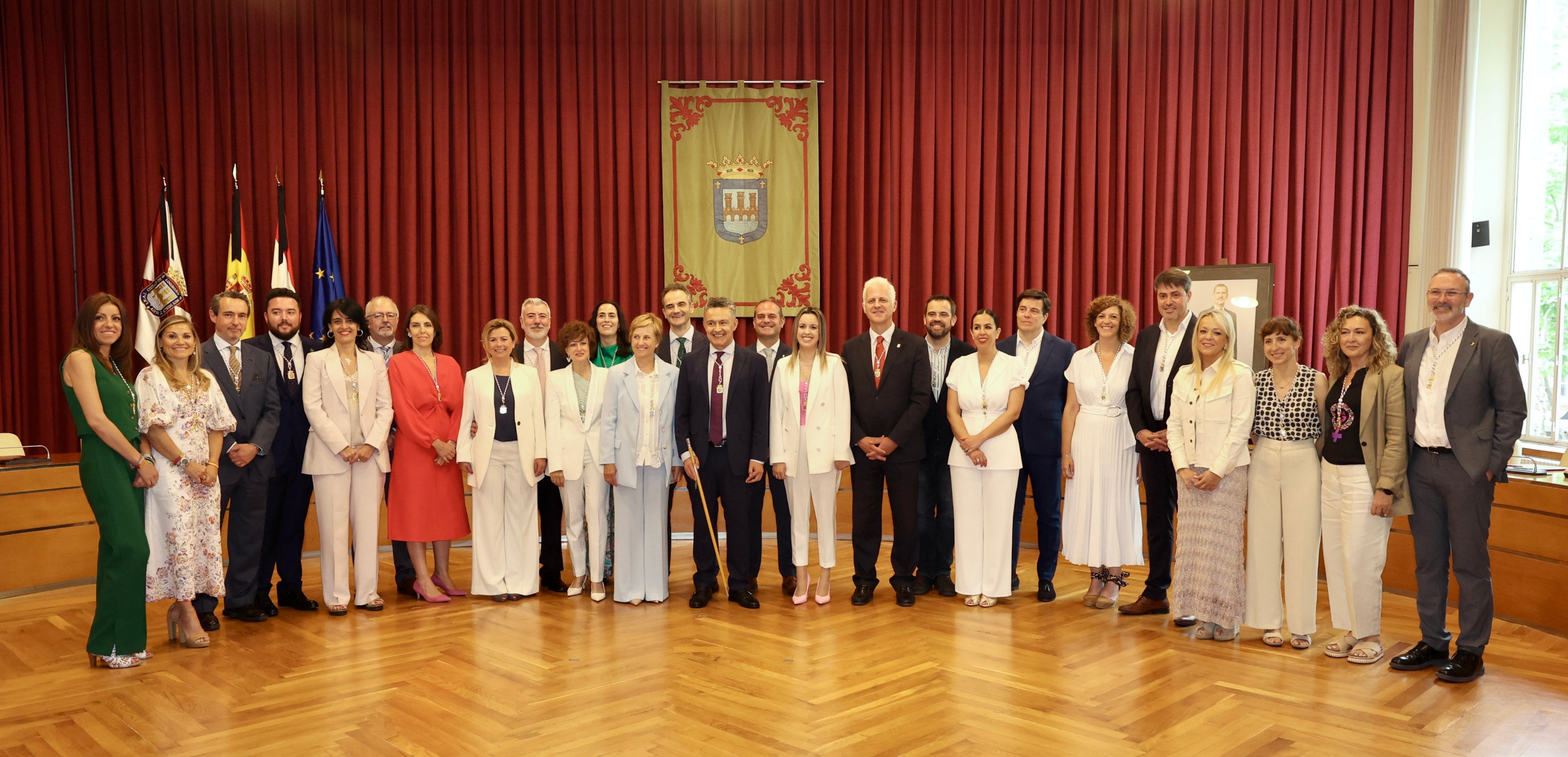 Nueva corporación municipal en Logroño (La Rioja) tras las elecciones del 28 de mayo.