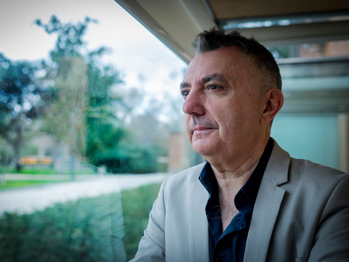 Manuel Vilas se "desnuda" en un libro guiado por el amor que empieza con una frase brutal: "Ya no estoy enamorada de ti"