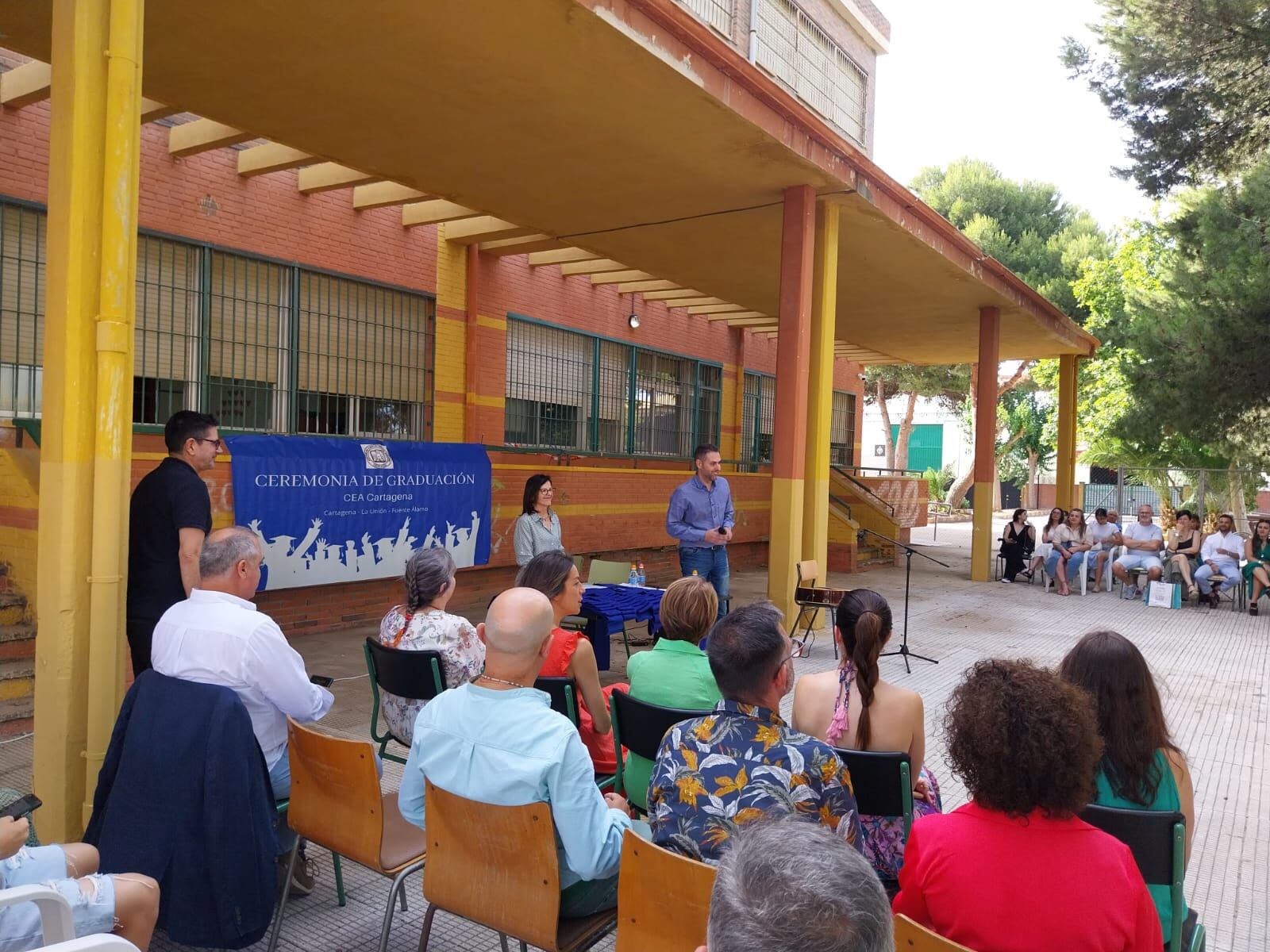 Ángel Gómez, el día de su graduación en el Centro de la Escuela de Adultos de Cartagena