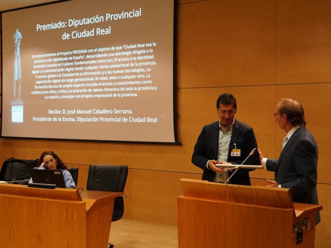 José Manuel Caballero ha recogido el Premio Ciudadano en la Era Digital