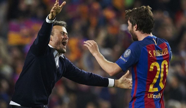 El abrazo de Luis Enrique con Sergi Roberto, uno de los momentos de la noche